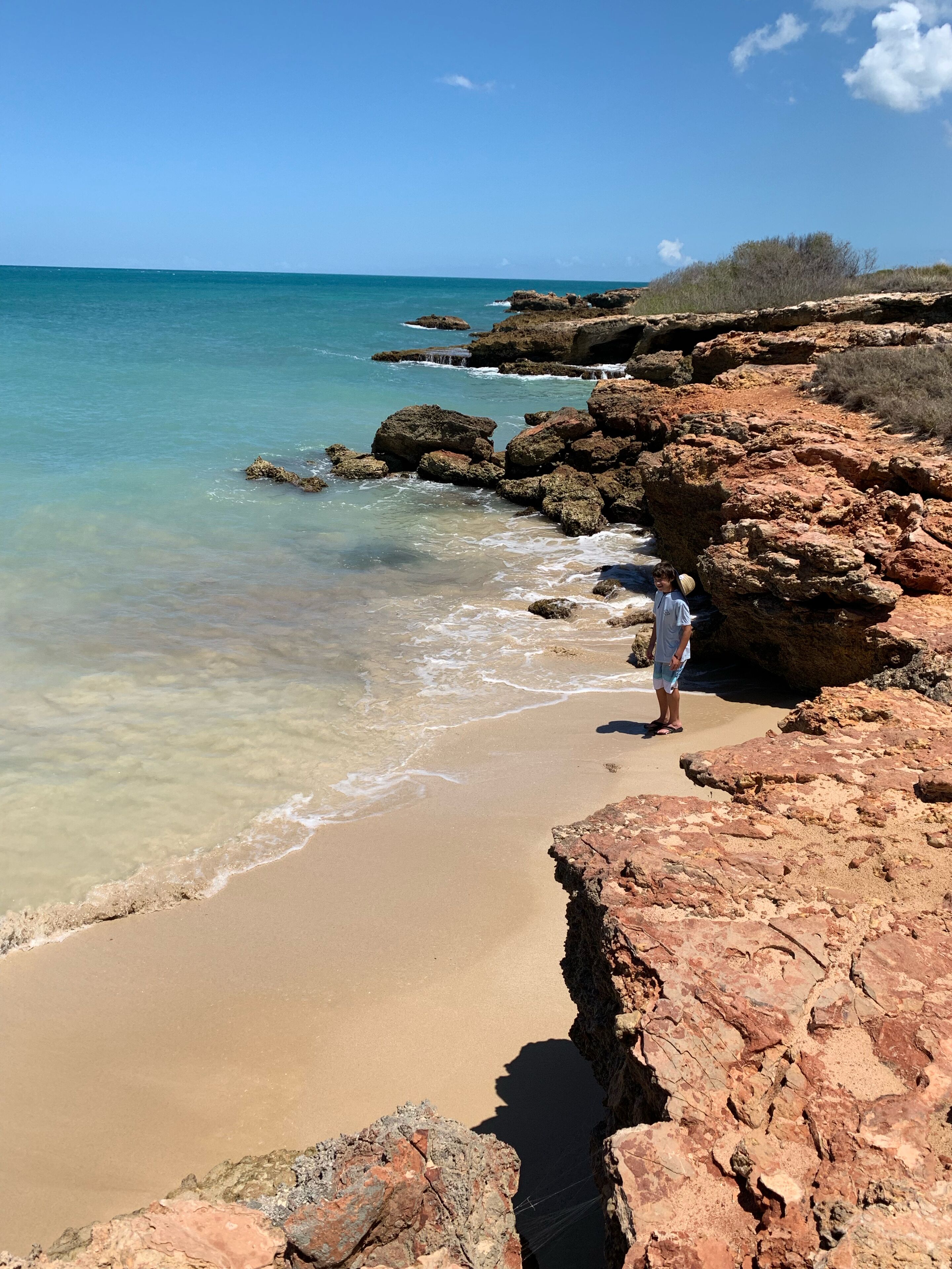 Beach nearby, sun-loungers, beach towels