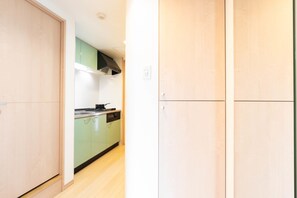 ラグジュアリー アパートメント 1 ベッドルーム | 1 室のベッドルーム、高級寝具、デスク、遮光カーテン