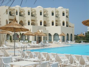 Exterior - Crystal Azur (Aghir)