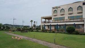 Exterior - The Freedom - Hostel (Seogwipo)