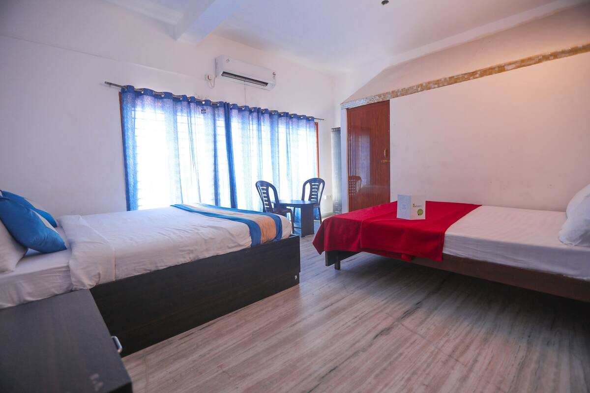 Hypo-allergenic bedding, desk, soundproofing, rollaway beds