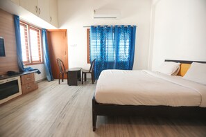 Hypo-allergenic bedding, desk, soundproofing, rollaway beds