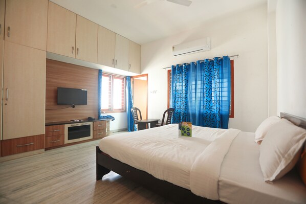 Hypo-allergenic bedding, desk, soundproofing, rollaway beds