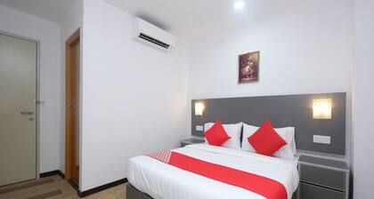OYO 44043 First Garden Hotel