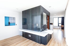 Maisonnette (Kuiseb) | 1 slaapkamer, donzen dekbedden, individueel gedecoreerd