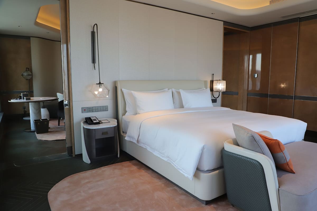 Executive Suite | 1 bedroom, minibar, in-room safe, desk