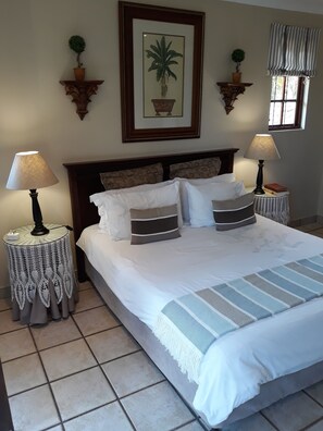 Deluxe Double Room, Sea View | Premium bedding, minibar, individually decorated, individually furnished - Joan's Bed & Breakfast (Durban North)
