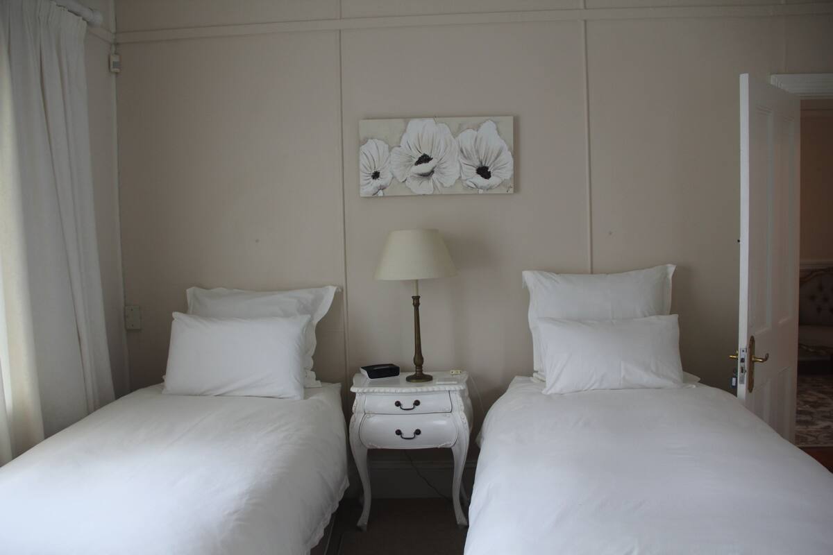Tomannsrom – superior (Montpellier) | Skrivebord for bærbar PC, strykejern/-brett og wi-fi (inkludert)