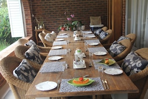Full breakfast for a fee on weekdays - Le Residence de Josephine (Kloof)
