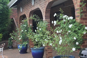 Exterior detail - Le Residence de Josephine (Kloof)