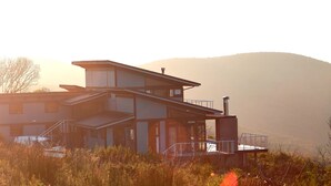 Front of property – evening/night - Forever View (Knysna)