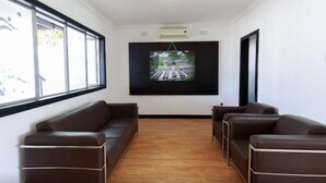 Lobby sitting area - Oceans23 (Durban North)