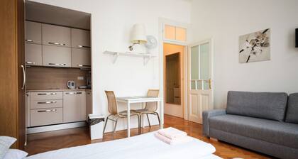 City Castle Aparthotel