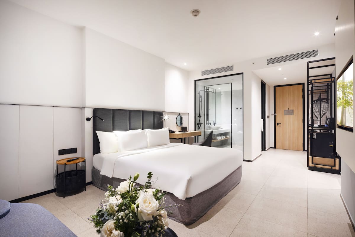1 bedroom, minibar, desk, soundproofing