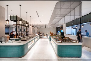 每日供应自助式早餐（每人 VND 600000）