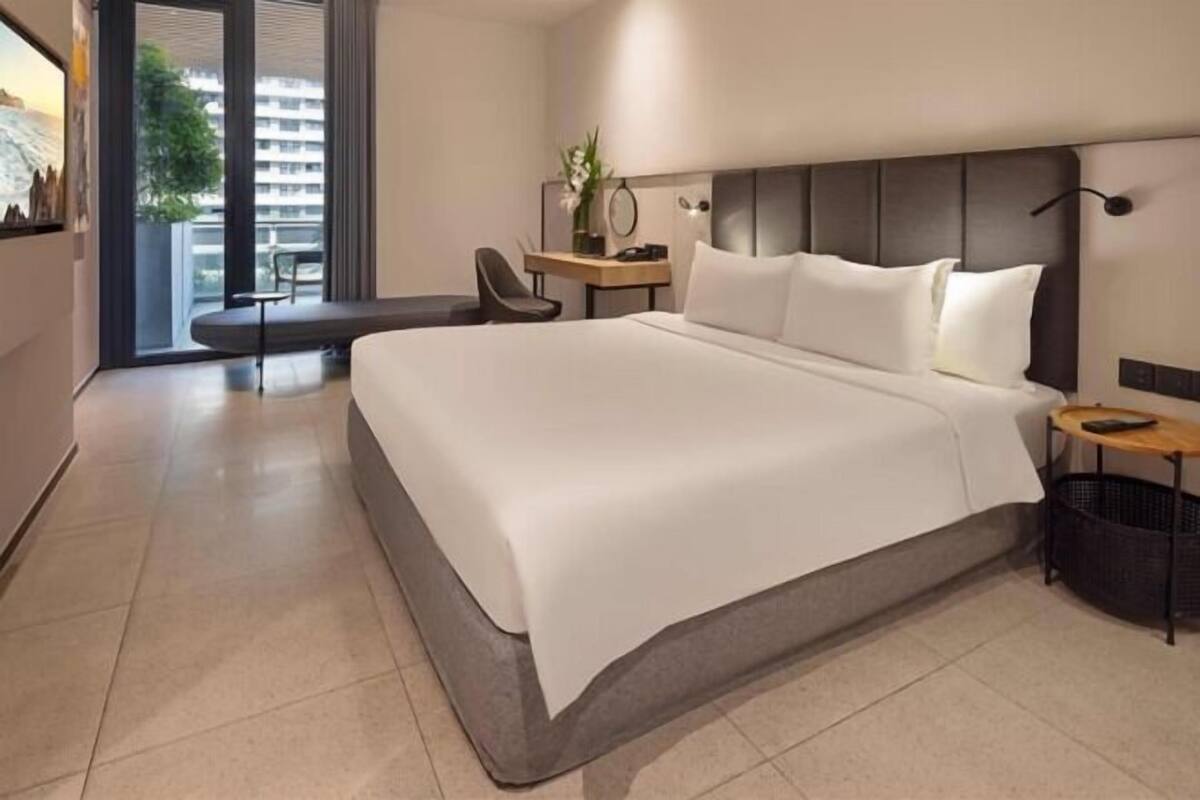 1 bedroom, minibar, desk, soundproofing