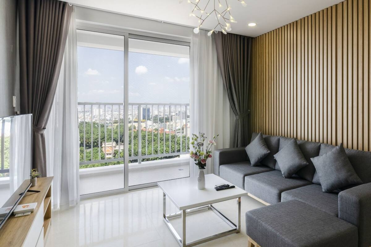 Apartamento, 3 quartos | Área de estar | Smart TV 40 polegadas com canais digitais, TV, Netflix