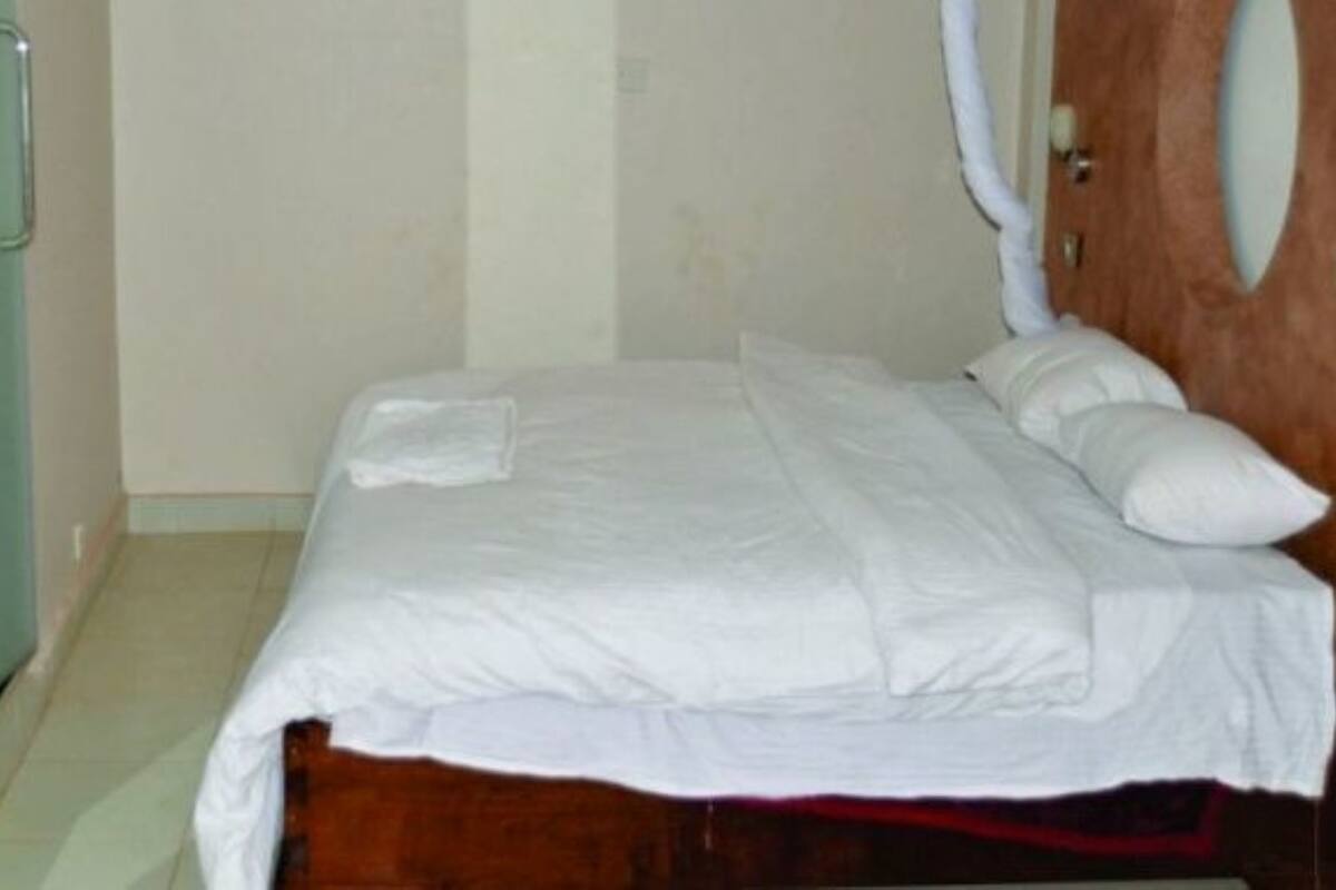Quarto standard | Escrivaninha, Wi-Fi de cortesia, roupa de cama