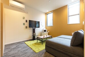 Apartment (Studio) | Living area - LOFT HOTEL TOKYO #Kameido (Tokyo)