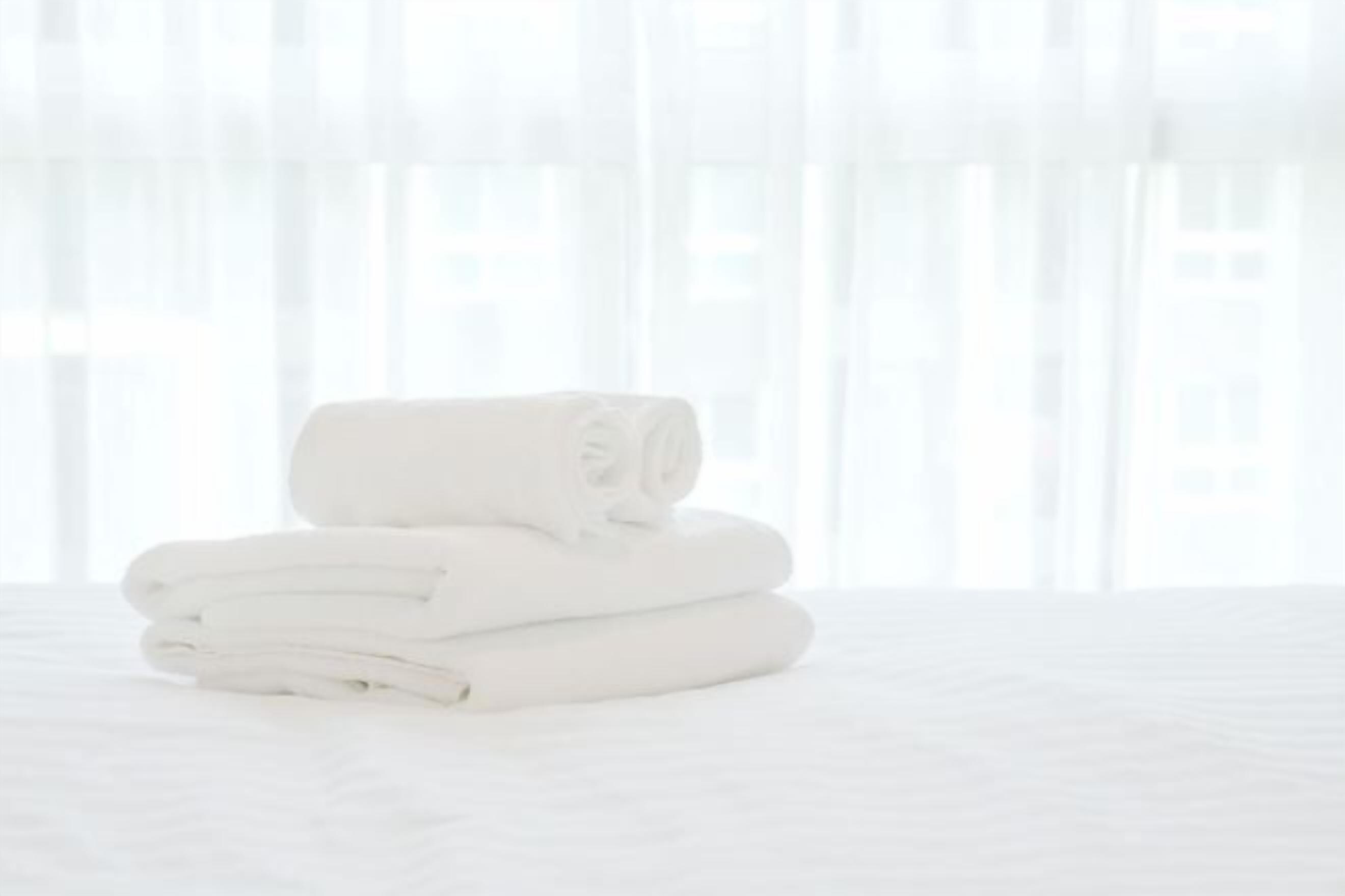 In-room safe, bed sheets