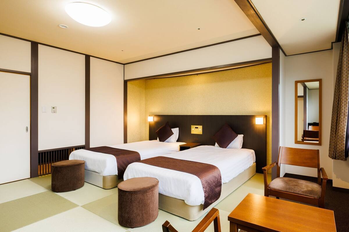 Coffres-forts dans les chambres, draps fournis