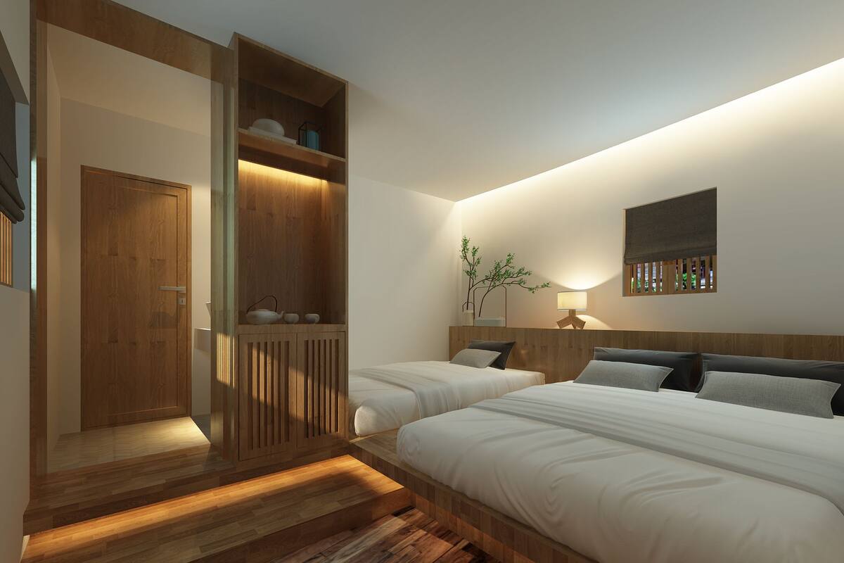 Deluxe Family Room | Desk, blackout curtains, free WiFi