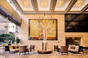 Sala de estar en el lobby