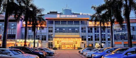 Front of property - evening/night
