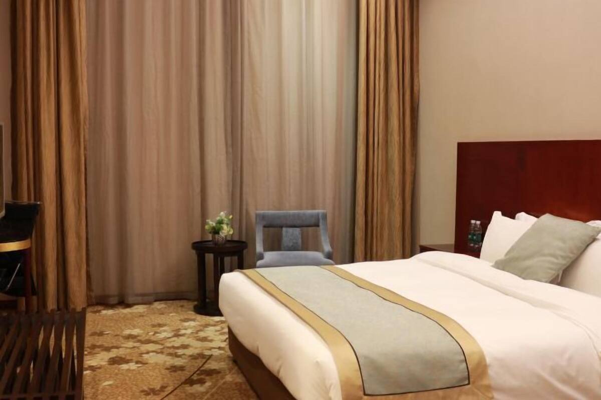 1 bedroom, minibar, in-room safe, desk