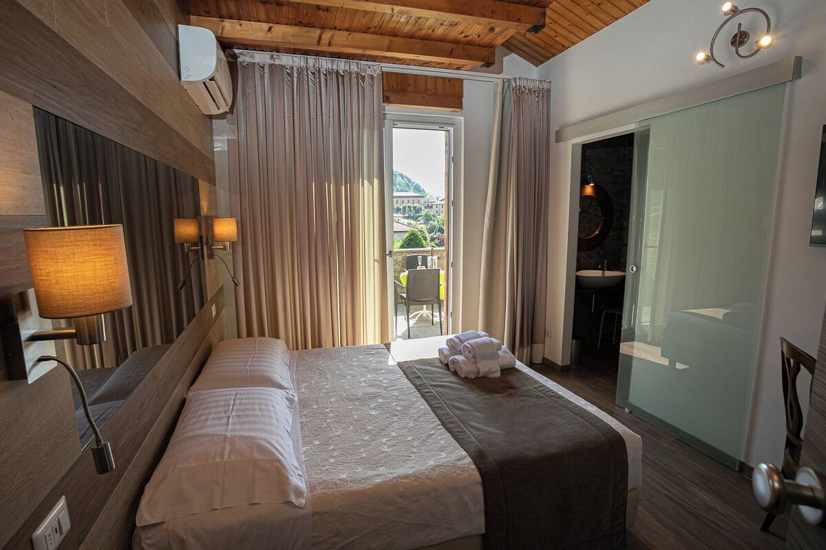 Superior Double or Twin Room | 1 bedroom, desk, laptop workspace, free WiFi