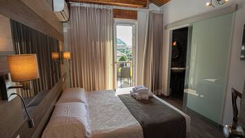 Superior Double or Twin Room | Desk, laptop workspace, free WiFi, bed sheets