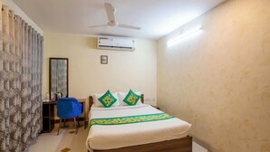 Standard Room | Iron/ironing board (on request), WiFi (free), bed sheets - Treebo Srico (Hyderabad)