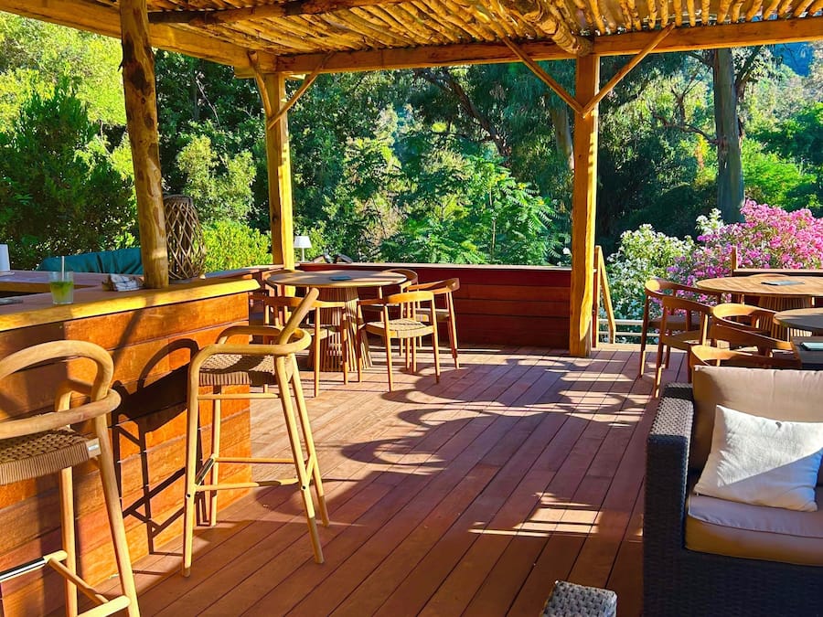 Poolside bar