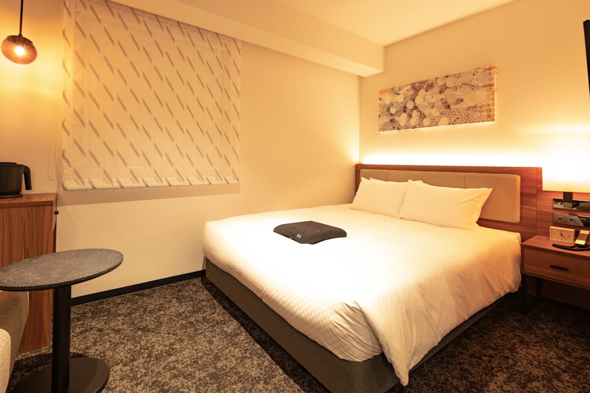 Wifi gratis y ropa de cama