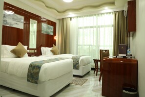 Minibar, individually furnished, desk, iron/ironing board