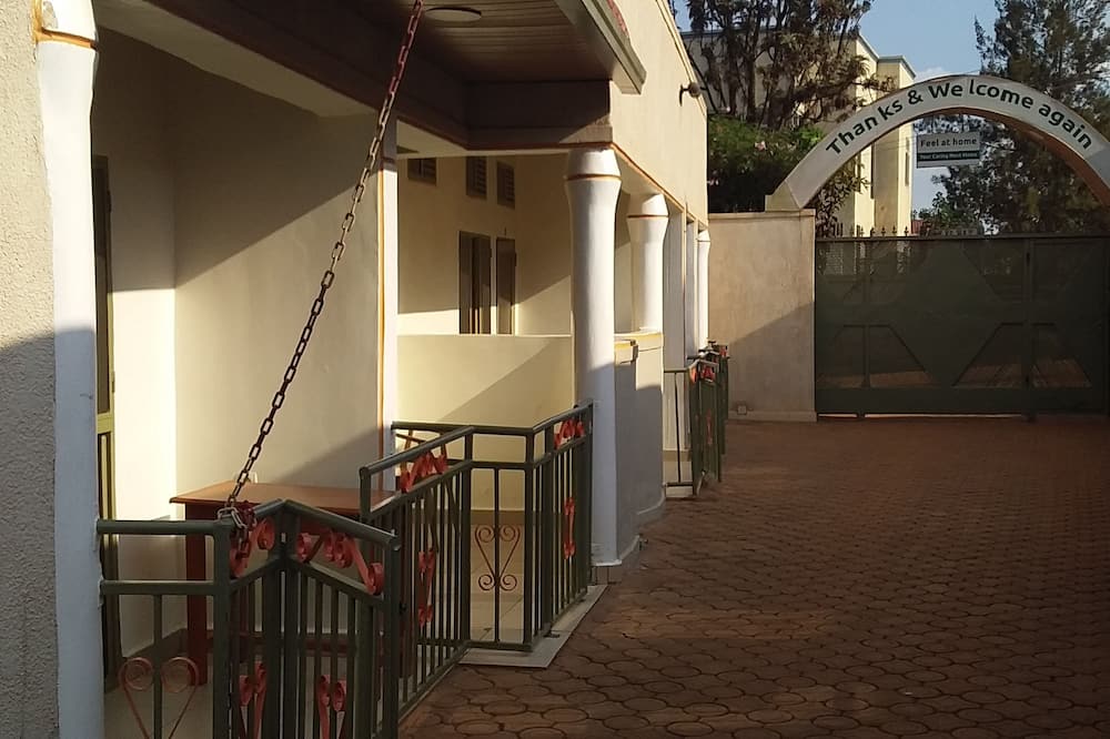 Plata Guest House