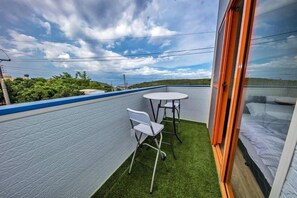 Kamar Quadruple | Pemandangan balkon