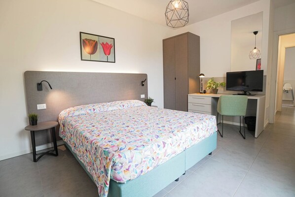 Apartamento standard | 2 quartos, cofres nos quartos, escrivaninha, cortinas blackout