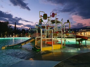 Seasonal outdoor pool - Sisan Family Resort (Bardolino)