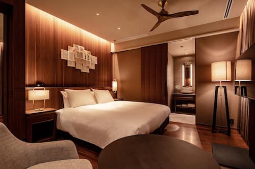 In-room safe, blackout curtains, free WiFi, bed sheets