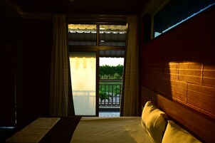 Executive Double Room | Premium bedding, free WiFi