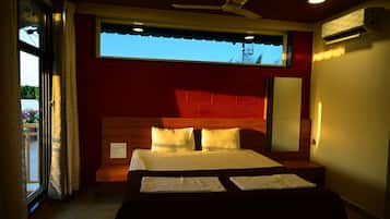 Executive Double Room | Premium bedding, free WiFi