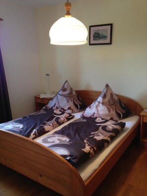 Desk, cots/infant beds, free WiFi, bed sheets