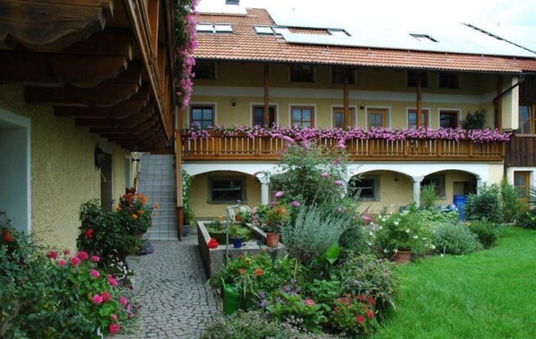 숙박 시설 정면