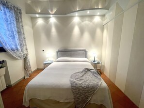 3 camere, una scrivania, Wi-Fi gratuito