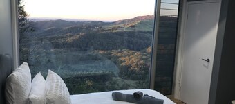 629バルモラルリッジ-素晴らしい景色を望む人里離れた隠れ家