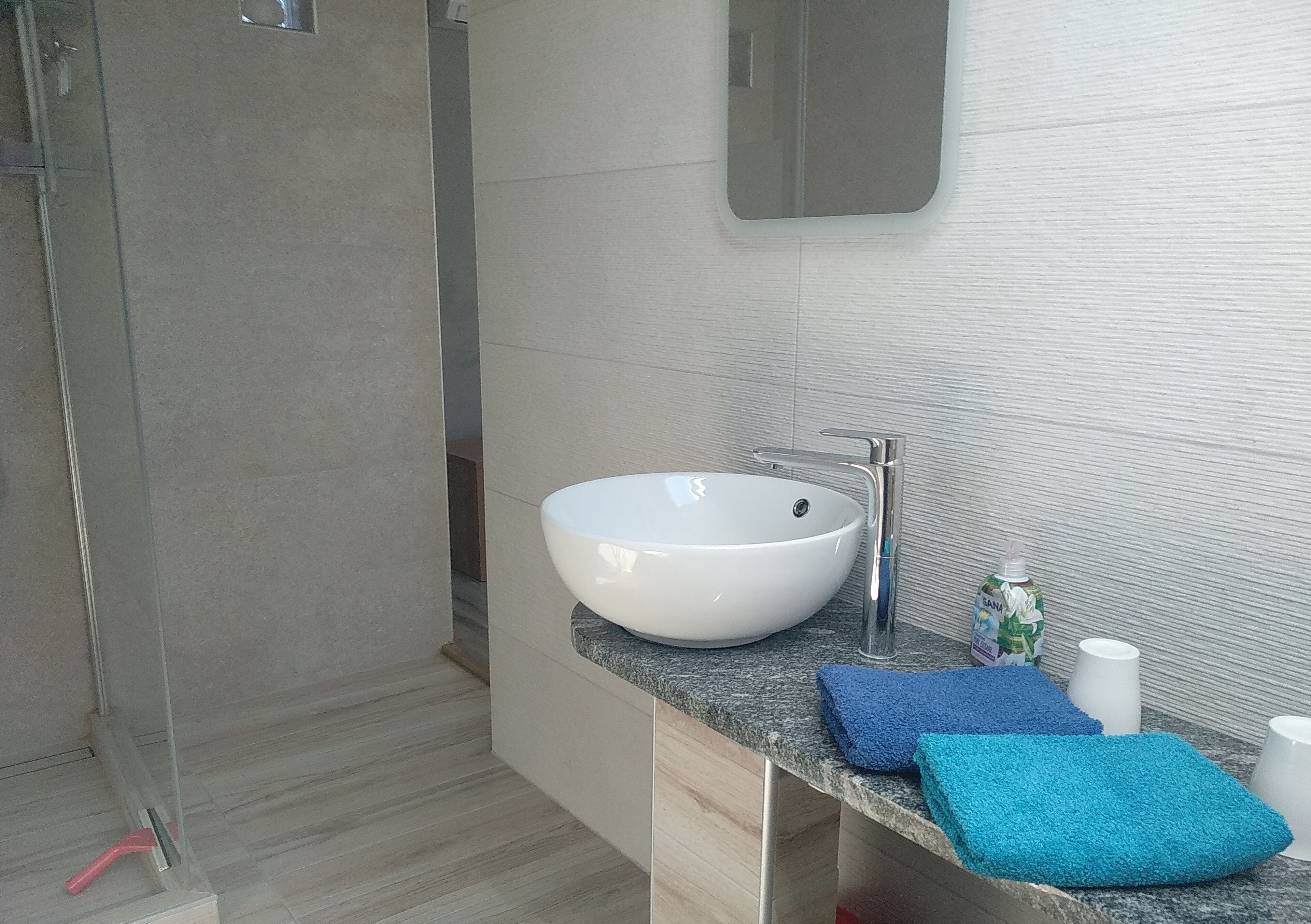 Double Room, Private Bathroom | Bathroom sink