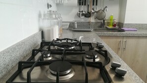Fridge, microwave, coffee/tea maker, electric kettle - Apartment with Sea and City View (Magdalena del Mar)