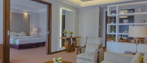 Presidential Suite | Living area | Flat-screen TV