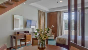 Loft | Living area | Flat-screen TV